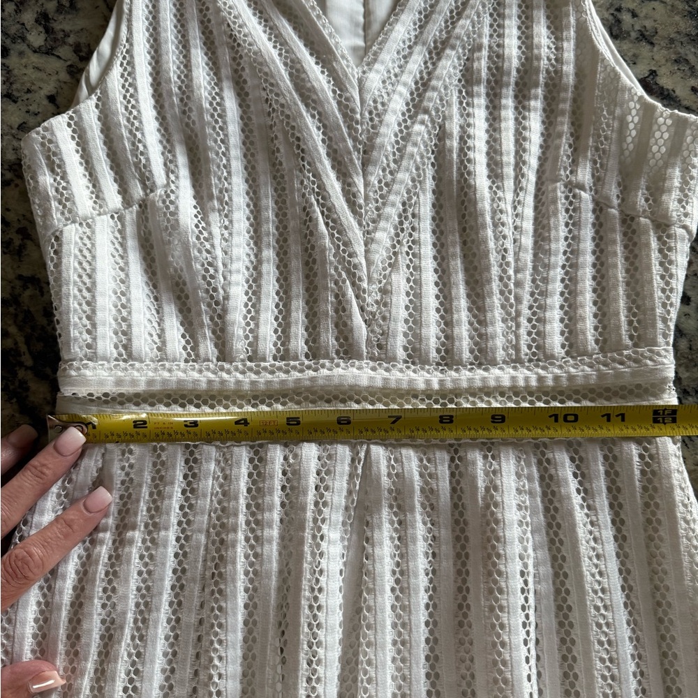 H&M White Eyelet Lattice Pattern Dress Size 4 - Picture 7 of 7